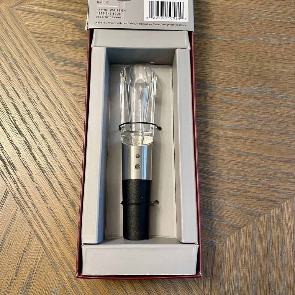 New Rabbit Super Wine Aerator - Picture 5 of 9